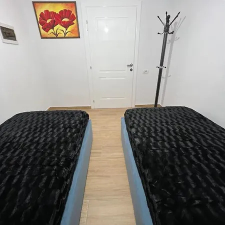 Apartment アパート