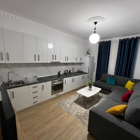 아파트 Apartment *